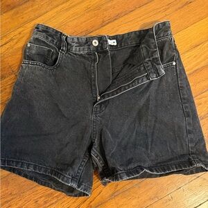 Zara Black Jean Shorts High-Waisted Relaxed Fit